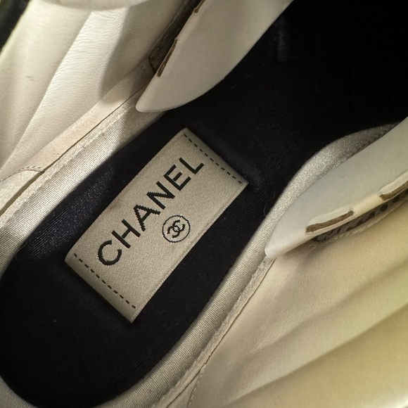 SOLD‼️Chanel Sneakers Black and White Leather 100% Authentic - Picture 12 of 16